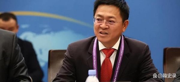 十大配资公司 恒大在深圳的总部大楼，背后真正老板是李华，他坐拥650亿的身家